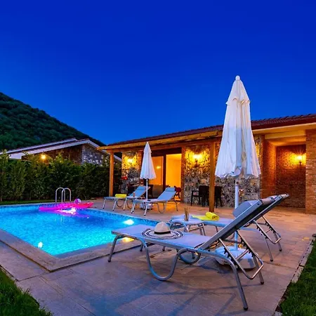 Villa Ahu - 2 Bedroom Kayakoey Oeluedeniz