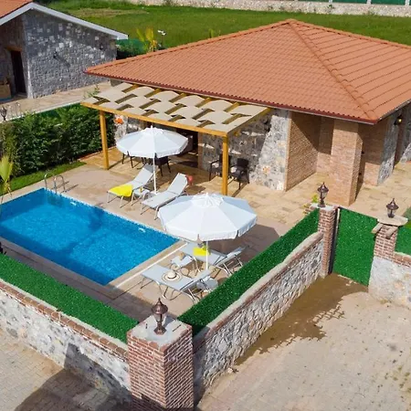 Villa Ahu - 2 Bedroom Kayakoey Oeluedeniz